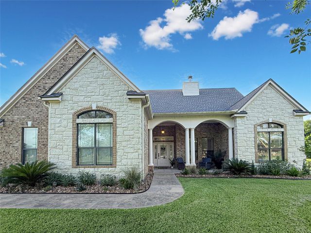 807 Mill, Angleton TX 77515
