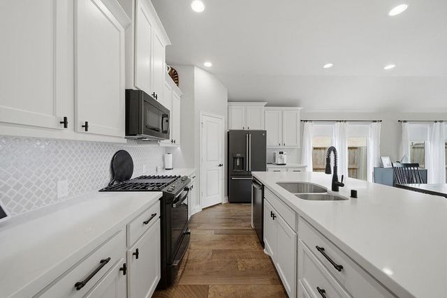 9231 Eckert, Rosharon, TX, 77583