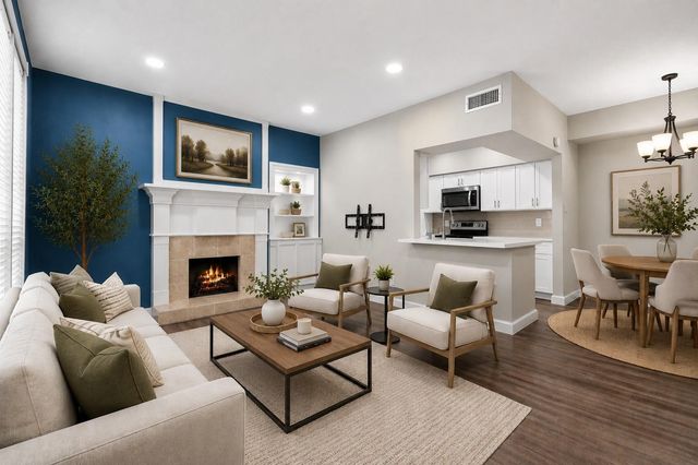  1881 Bering Dr #55, Houston, TX 77057