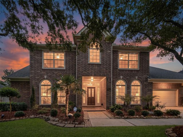  11411 Gladewater Dr, Pearland, TX 77584