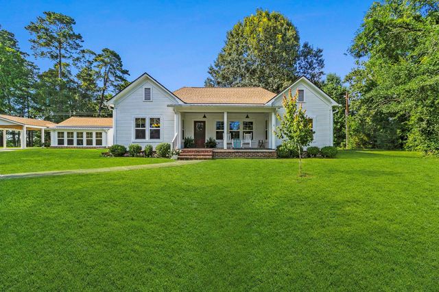  1699 Old Woodville Rd, Livingston, TX 77351