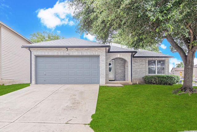 5743 Lovett Oaks