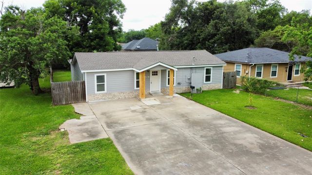 514 Mckee, Clute, TX, 77531
