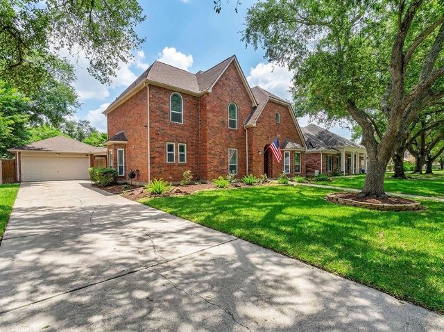 714 Crestwood Dr, El Lago, TX 77586