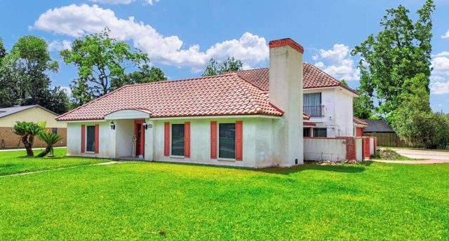 327 Live Oak, Lake Jackson, TX, 77566