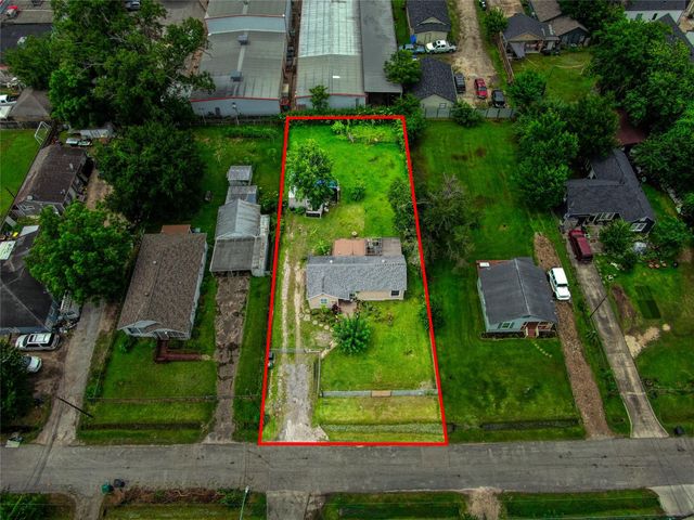 906 Woodcrest, Houston, TX, 77018