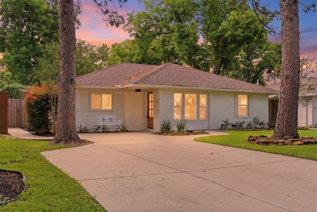  2210 Wakefield Dr, Houston, TX 77018
