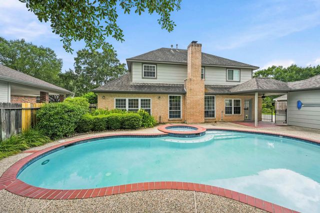  14714 Sandy Creek Dr, Houston, TX 77070