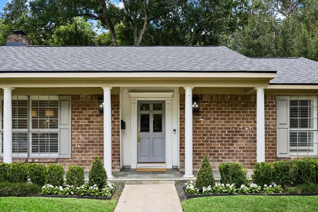  1907 Briarpark Dr, Houston, TX 77042