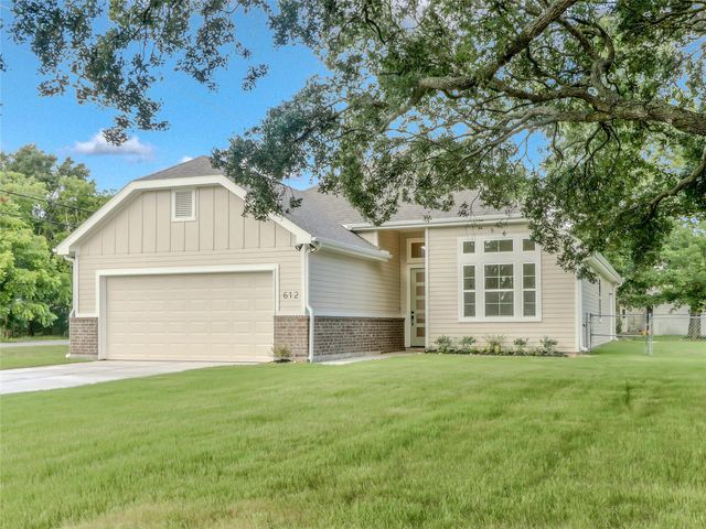 612 Evans, Angleton, TX, 77515