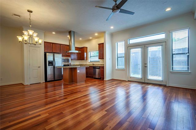 1154 Hempstead Villa, Houston, TX, 77008