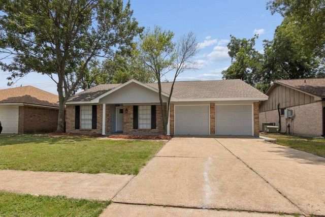  7403 Strawbridge Ln, Houston, TX 77040