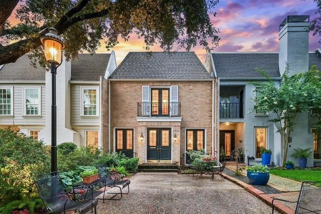 7615 Del Monte Dr, Houston, TX 77063