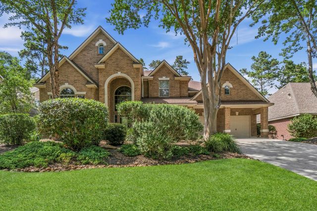  139 E Mirror Ridge Cir, The Woodlands, TX 77382