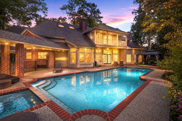  5230 Wincroft Ct, Houston, TX 77069