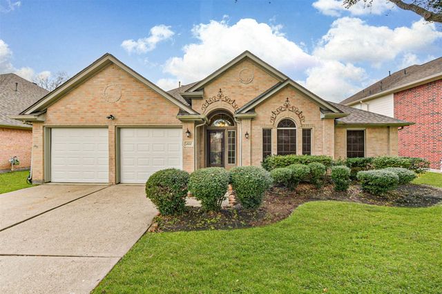  153 Greenridge Cir, League City, TX 77573
