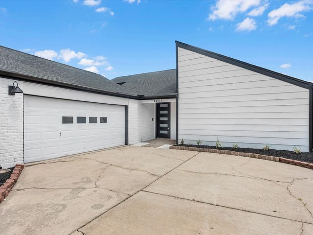 2231 Round Lake, Houston, TX, 77077