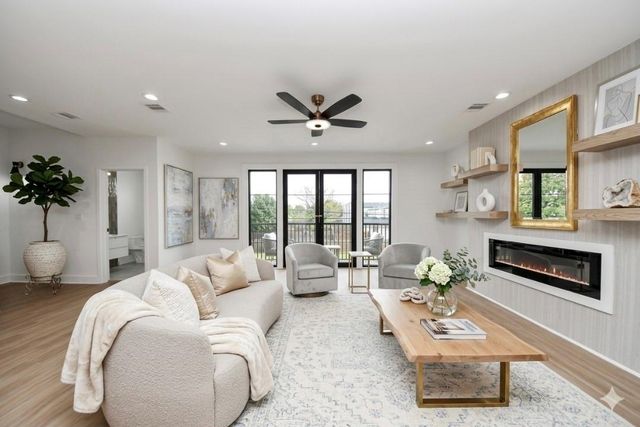  9022 Ferdinand St, Houston, TX 77051