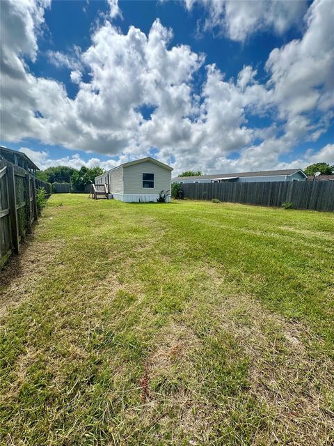 2523 Oyster Creek, Oyster Creek, TX 77541