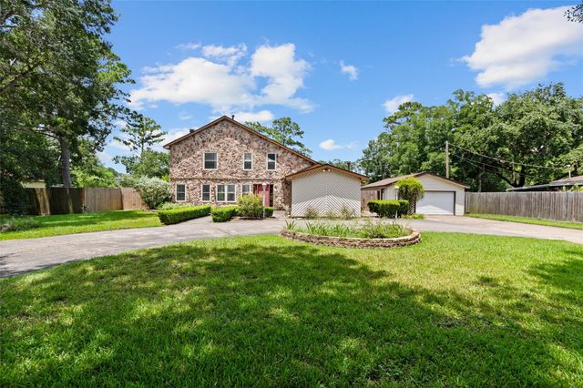  5504 Sycamore Dr, Dickinson, TX 77539