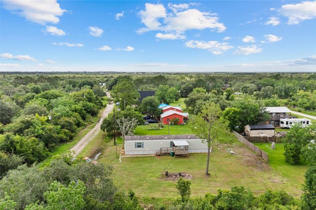  6304 Sexto St, Brazoria, TX 77422