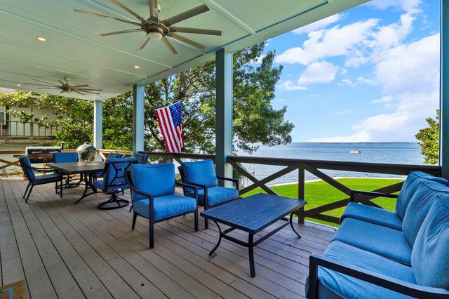  326 Nugent Dr, Livingston, TX 77351