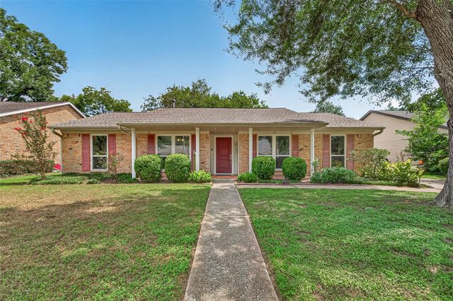  6011 Benning Dr, Houston, TX 77096
