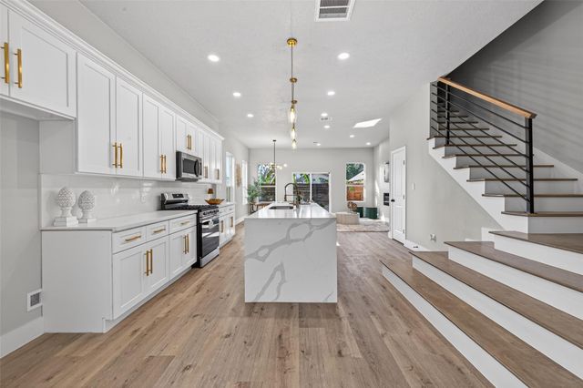 4115 Yale, Houston, TX, 77018