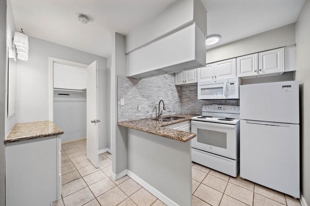 1016 7th, Houston, TX, 77009