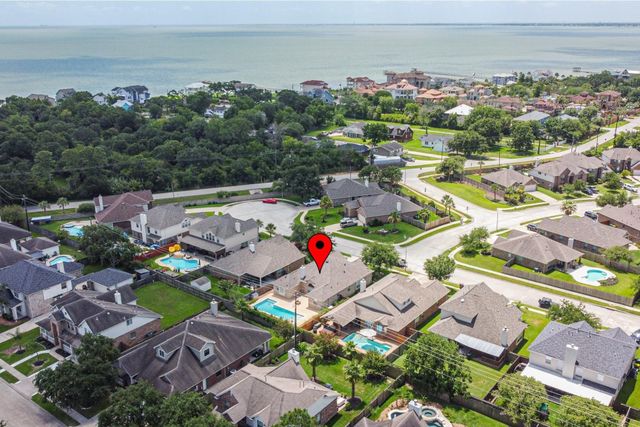 925 Autumn Brook, Seabrook, TX, 77586