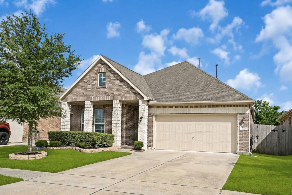 1830 Alyssa Way, Alvin, TX 77511 cover photo. Doors Open Tour advertisement.