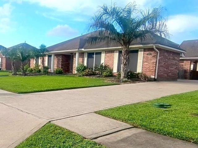  410 Scarlet Sage Dr, League City, TX 77573