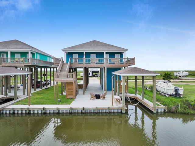 1297 Mabry, Gilchrist, TX, 77617