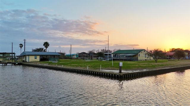  4621 COUNTY ROAD 459B, Freeport, TX 77541