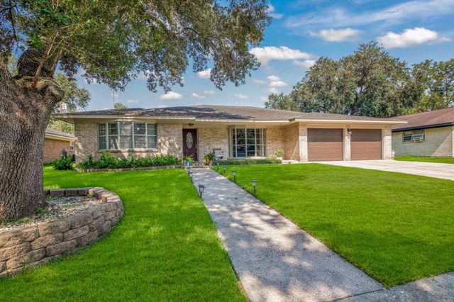 2202 Eaves, Baytown, TX, 77520