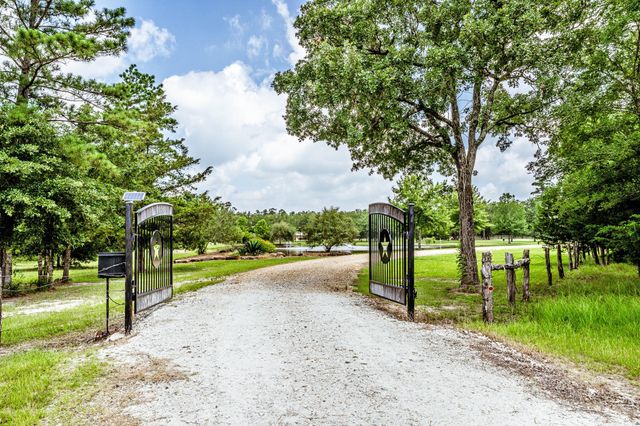  96 B John Kay Rd, Huntsville, TX 77320