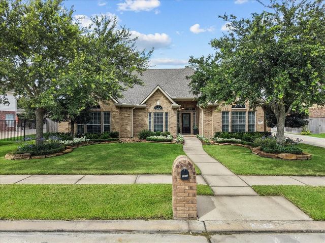 1731 Round Rock, Friendswood, TX, 77546