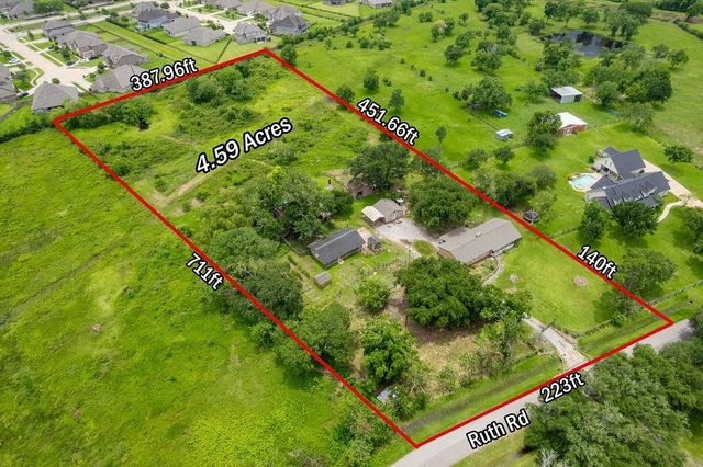 9235 Ruth, Iowa Colony, TX, 77583