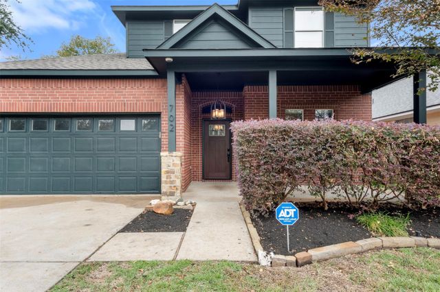 702 Clayton, Tomball, TX, 77375