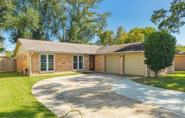 820 Perry, Angleton, TX, 77515
