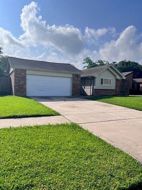 15523 Pensgate, Houston, TX, 77062
