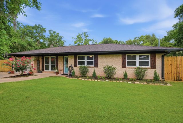 504 County Road 825, West Columbia, TX, 77486