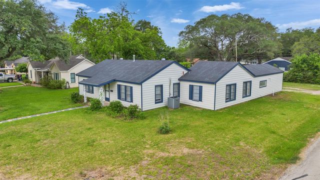 1300 Brazos Street, Rosenberg, TX, 77471