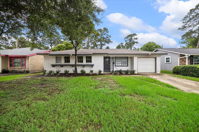 6134 Guadalupe, Houston, TX, 77016