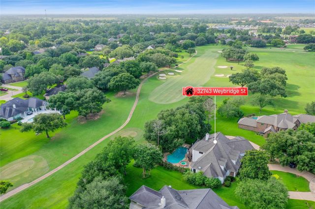  32743 Weybridge St, Fulshear, TX 77441