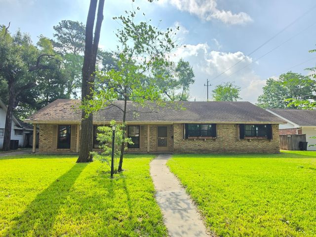  626 Cherrybark Ln, Houston, TX 77079
