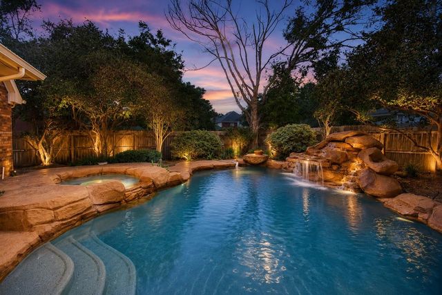  16703 Chestnut Meadow Ct, Sugar Land, TX 77479