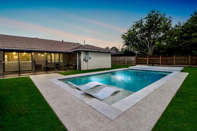 6039 Mcknight, Houston, TX, 77035