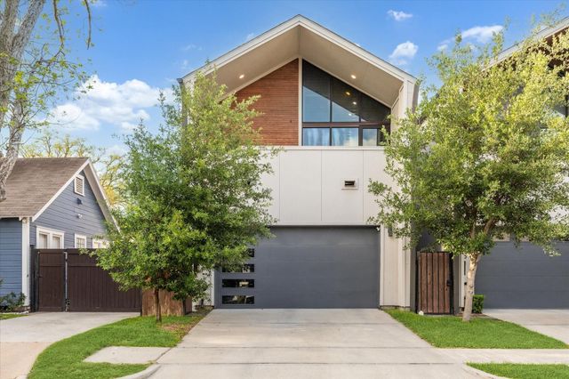 823 Aurora St, Houston, TX 77009