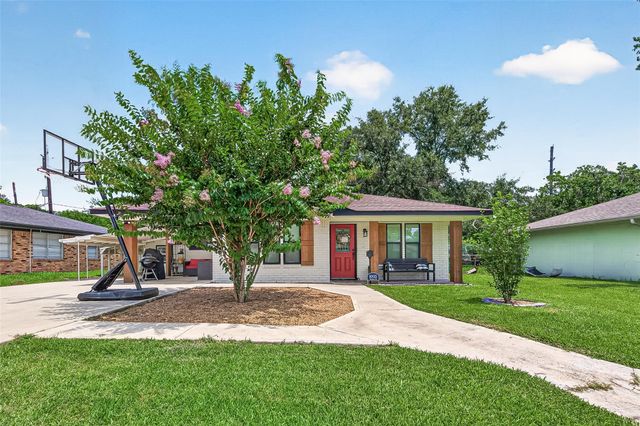 1005 Avenue D, Rosenberg, TX, 77471
